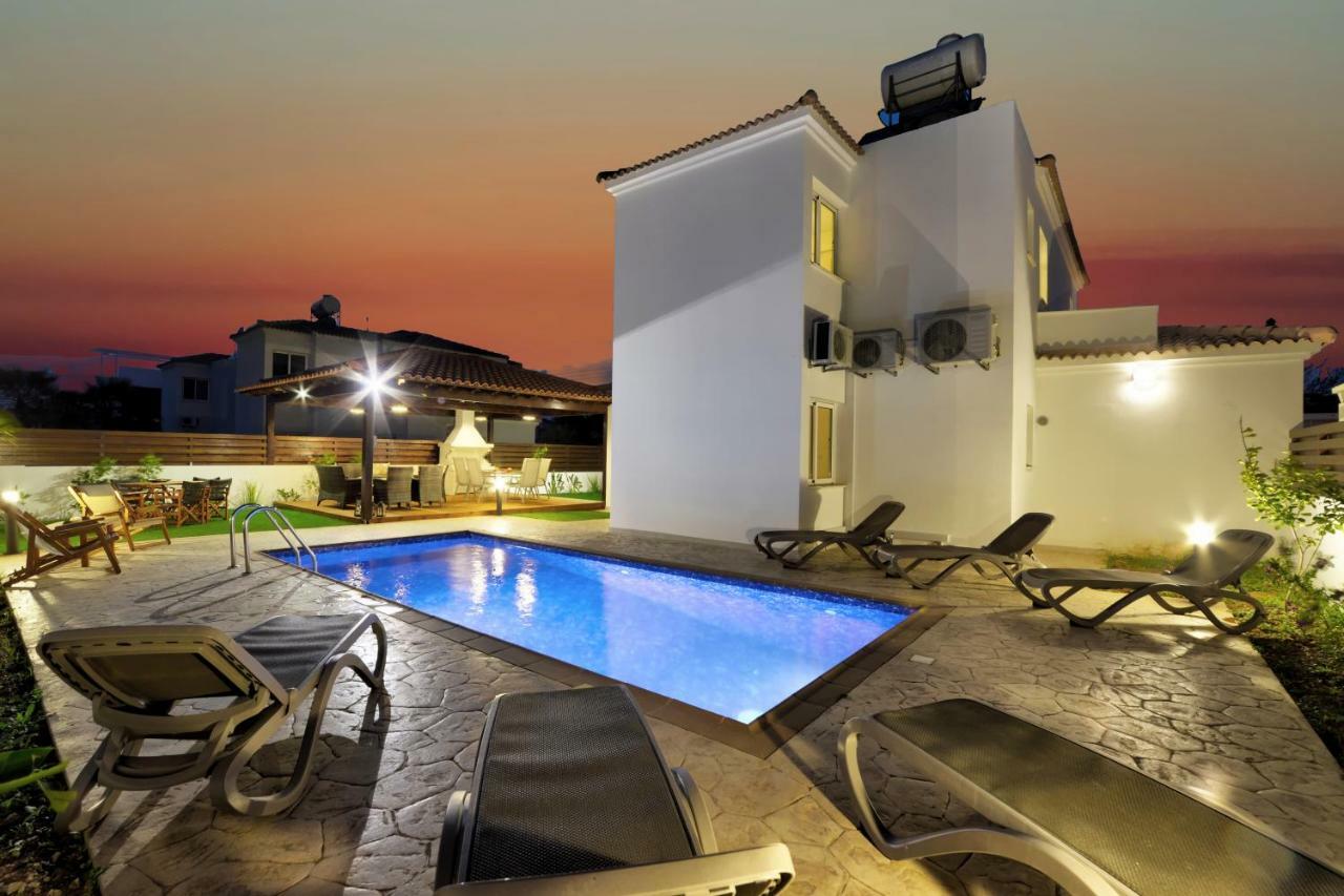 Villa Nissi Gold Ajía Nápa Kültér fotó