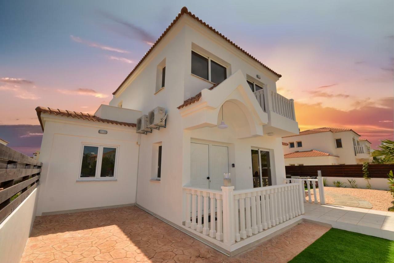 Villa Nissi Gold Ajía Nápa Kültér fotó