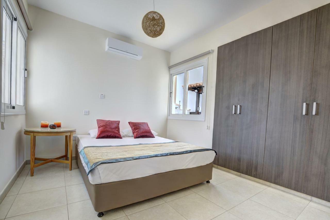 Villa Nissi Gold Ajía Nápa Kültér fotó